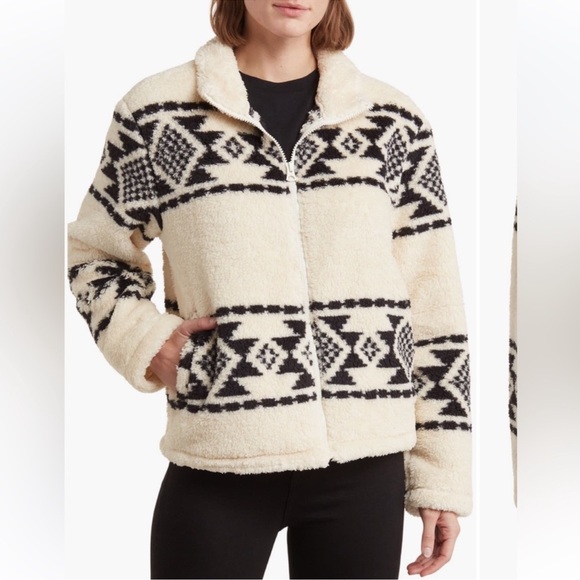 Lucky Brand Tops - $169 Lucky Brand Geo Print Faux Fur Sherpa Jacket white black size M